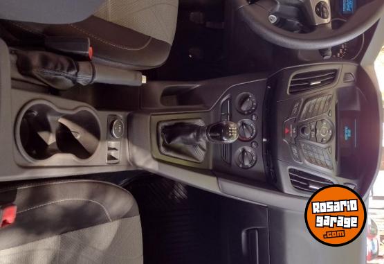Autos - Ford Focus 2015 Nafta 120000Km - En Venta