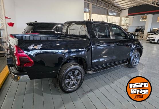 Camionetas - Toyota Hilux 2.8 SRV 4X4 AT 2022 Diesel 105400Km - En Venta