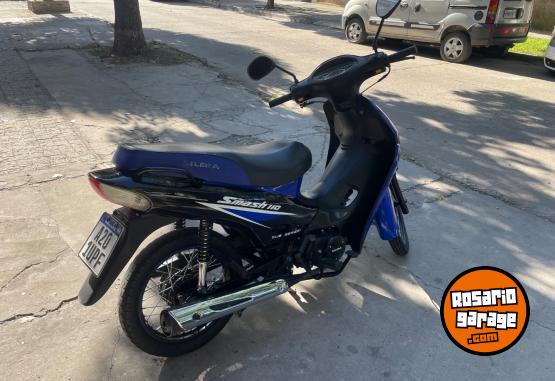 Motos - Gilera Smash 110cc 2023 Nafta 11000Km - En Venta