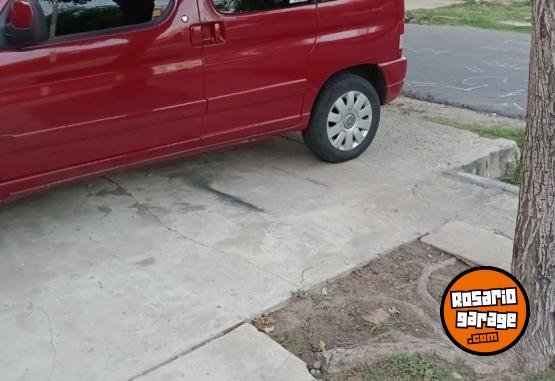 Utilitarios - Citroen Berlingo 2018 GNC 93000Km - En Venta