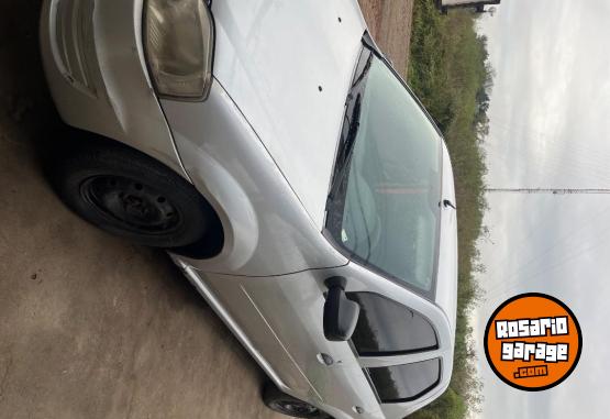 Autos - Renault Logan 2011 GNC 250000Km - En Venta