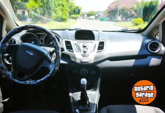 Autos - Ford FIESTA KINETIC SEDAN 2011 GNC 225000Km - En Venta