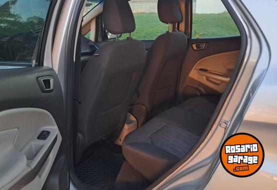 Camionetas - Ford Eco titanium 1.6 16v MT 2017 GNC 105000Km - En Venta