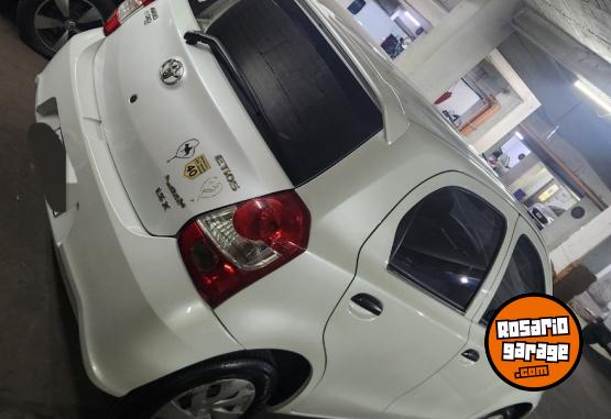 Autos - Toyota Etios X 2022 Nafta 89600Km - En Venta