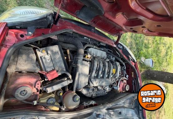 Utilitarios - Renault Kangoo PH3 confort 2017 Nafta 137900Km - En Venta