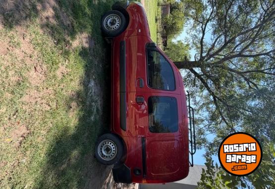 Utilitarios - Renault Kangoo PH3 confort 2017 Nafta 137900Km - En Venta