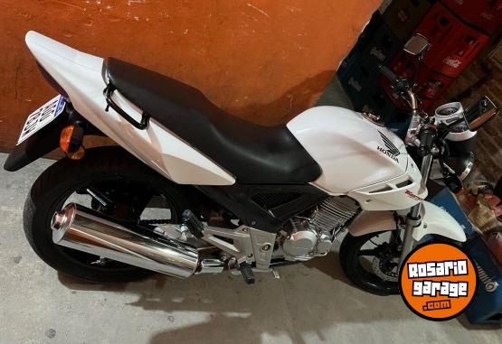 Motos - Honda CBX TWISTER 2016 Nafta 9700Km - En Venta