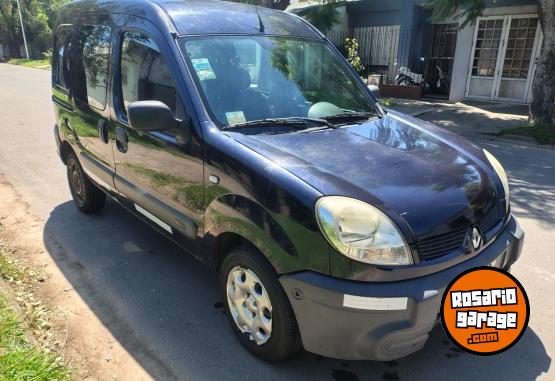 Utilitarios - Renault Kangoo 5as 2 p/lateral 2012 Nafta 230000Km - En Venta