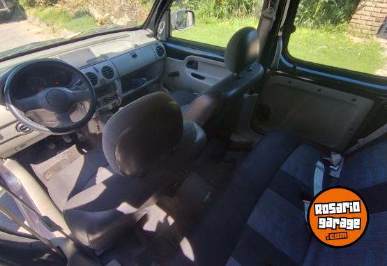 Utilitarios - Renault Kangoo 5as 2 p/lateral 2012 Nafta 230000Km - En Venta