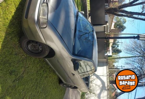 Camionetas - Volkswagen Saveiro 1998 Nafta 250000Km - En Venta