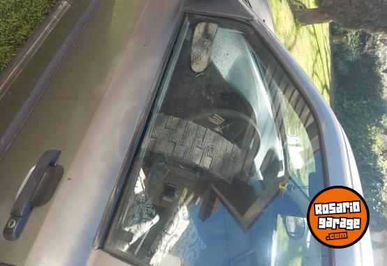 Camionetas - Volkswagen Saveiro 1998 Nafta 250000Km - En Venta