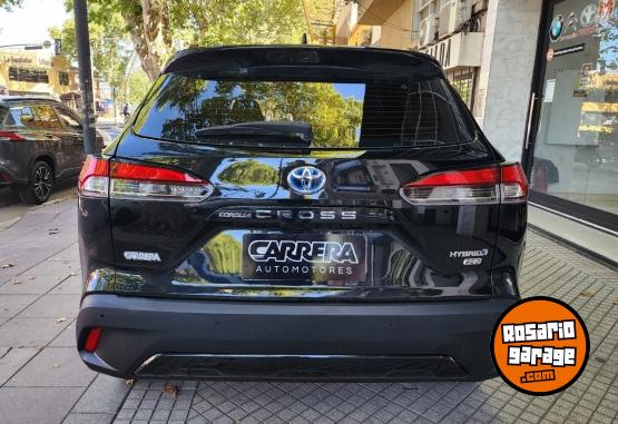 Autos - Toyota Corolla cross Seg 2022 Electrico / Hibrido 29000Km - En Venta
