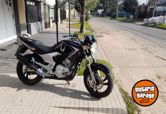 Motos - Yamaha YBR 250 2008 Nafta 53000Km - En Venta