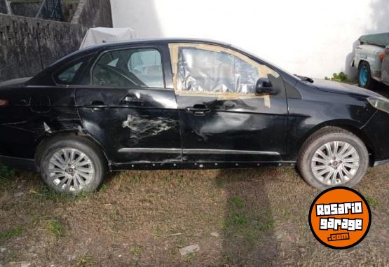 Autos - Fiat Grand siena 2013 GNC 300000Km - En Venta