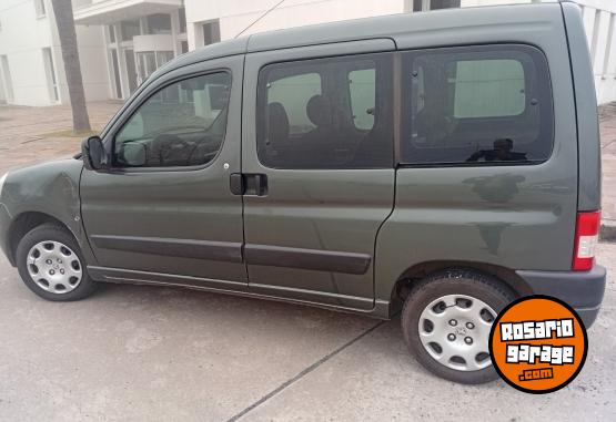 Utilitarios - Peugeot Partner Patagonica 2013 Nafta 227000Km - En Venta