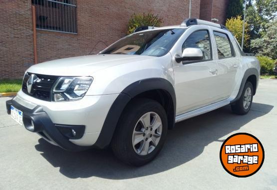 Camionetas - Renault DUSTER OROCH 2.0 OUTSIDER 2018 GNC 108000Km - En Venta