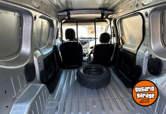 Utilitarios - Renault Kangoo 2022 GNC 95000Km - En Venta