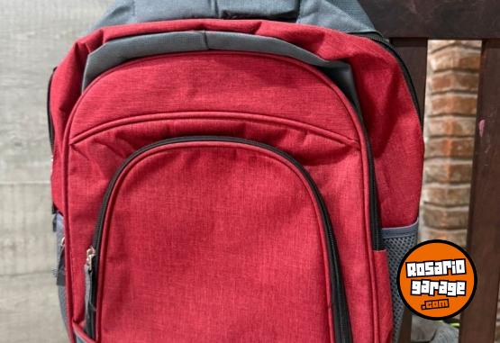 Indumentaria - Mochilas Nuevas - En Venta