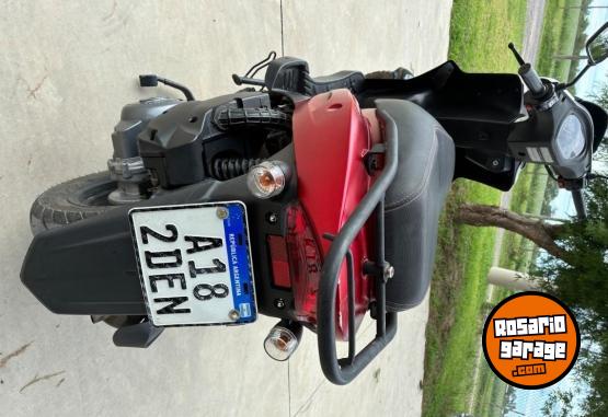 Motos - Kymco Agility 125 cc 2023 Nafta 12100Km - En Venta