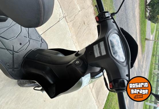 Motos - Kymco Agility 125 cc 2023 Nafta 12100Km - En Venta