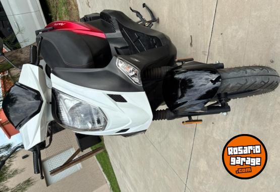 Motos - Kymco Agility 125 cc 2023 Nafta 12100Km - En Venta