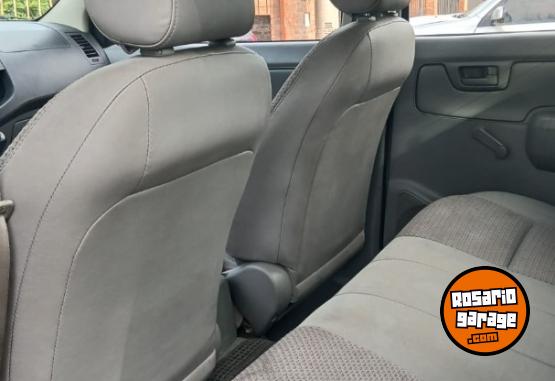 Camionetas - Toyota Hilux dx 2007 Diesel 400000Km - En Venta