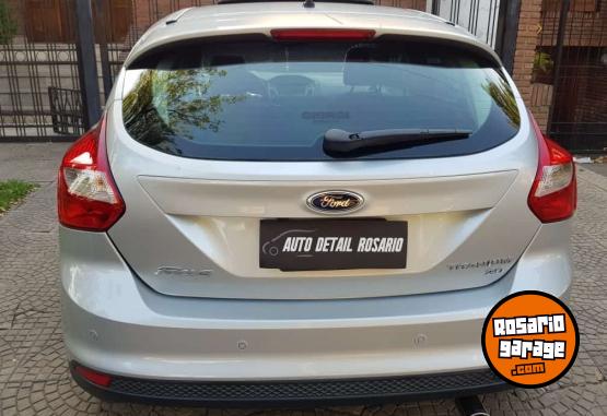 Autos - Ford FOCUS TITANIUM MT 2.0 5P 2013 Nafta 230000Km - En Venta