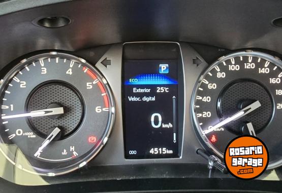 Camionetas - Toyota Hilux srx 2025 Diesel 4000Km - En Venta