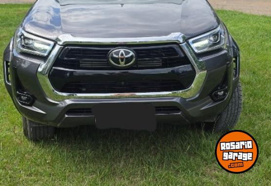 Camionetas - Toyota Hilux srx 2025 Diesel 4000Km - En Venta