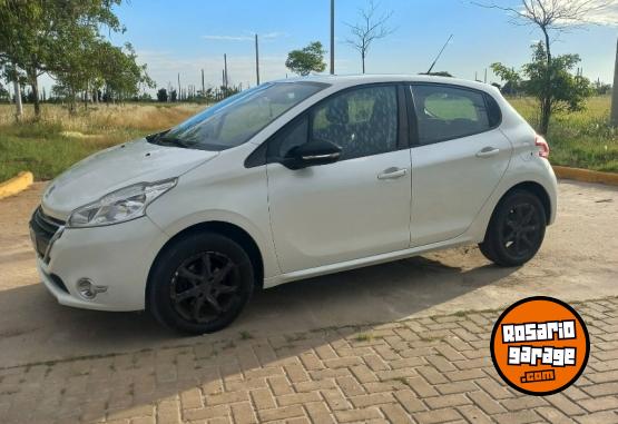 Autos - Peugeot Touchscreen 2016 Nafta 105000Km - En Venta