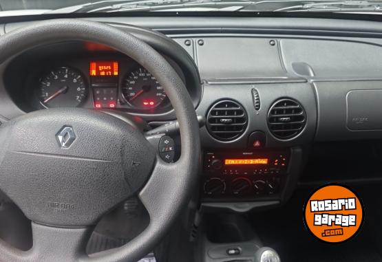 Utilitarios - Renault KANGOO AUTENTIQUE PLUS 2016 Nafta 95525Km - En Venta