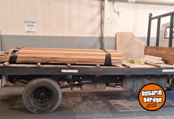 Camiones y Grúas - Isuzu NPR 75 - En Venta