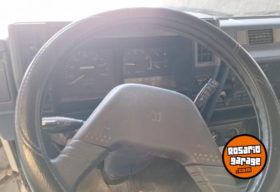 Camiones y Grúas - Isuzu NPR 75 - En Venta