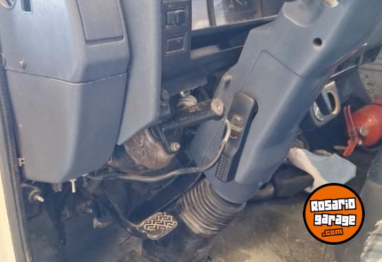 Camiones y Grúas - Isuzu NPR 75 - En Venta