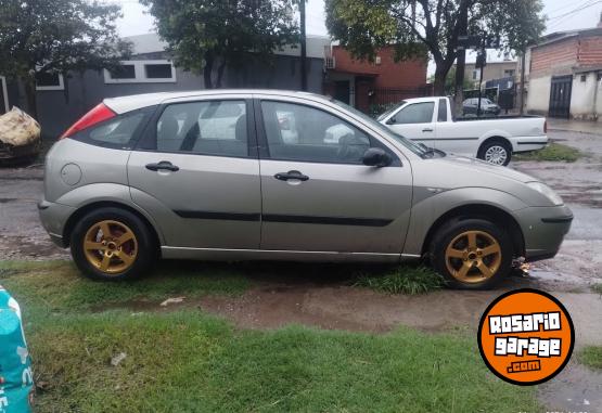 Autos - Ford focus 2004 GNC 230000Km - En Venta