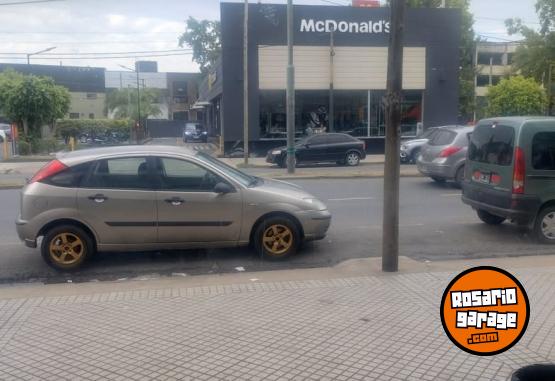 Autos - Ford focus 2004 GNC 230000Km - En Venta