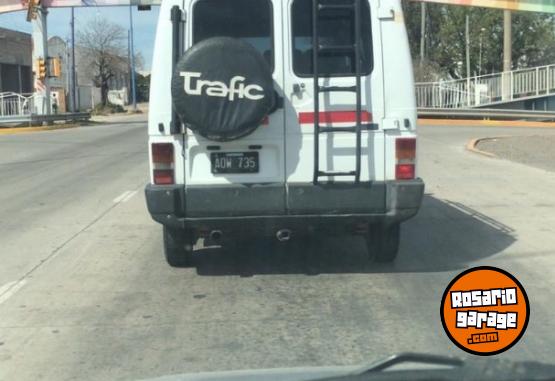 Utilitarios - Renault Trafic 2.1 larga 1996 Diesel 500000Km - En Venta