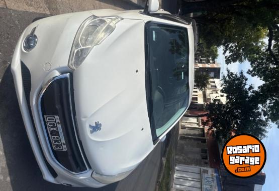 Autos - Peugeot 208 2014 Nafta 129000Km - En Venta