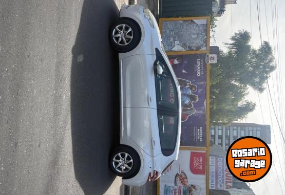Autos - Peugeot 208 2014 Nafta 129000Km - En Venta