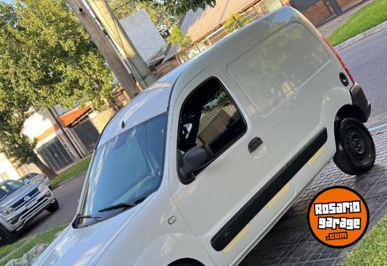 Utilitarios - Renault Kangoo furgon 2014 GNC 240000Km - En Venta