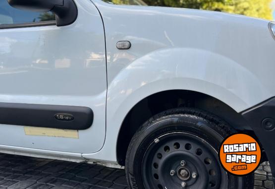 Utilitarios - Renault Kangoo furgon 2014 GNC 240000Km - En Venta