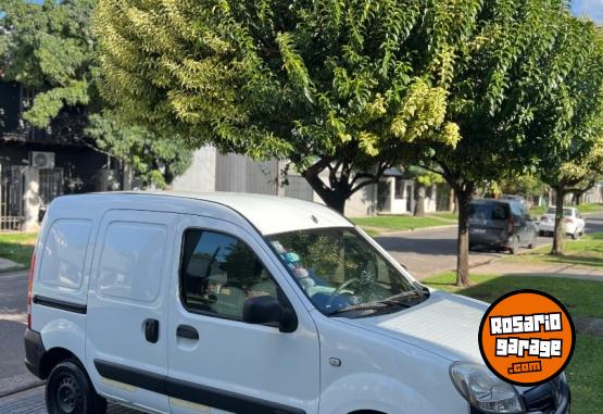 Utilitarios - Renault Kangoo furgon 2014 GNC 240000Km - En Venta