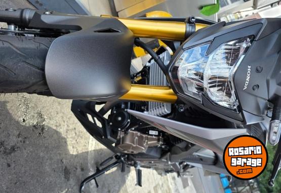 Motos - Honda CB300F TWISTER 2025 Nafta 1100Km - En Venta