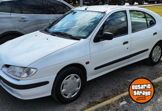 Autos - Renault Megane 1999 Nafta 160000Km - En Venta