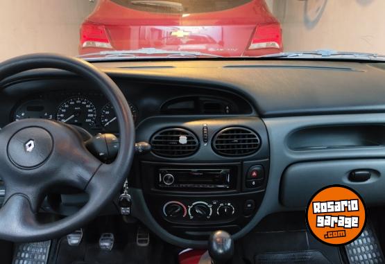 Autos - Renault Megane 1999 Nafta 160000Km - En Venta