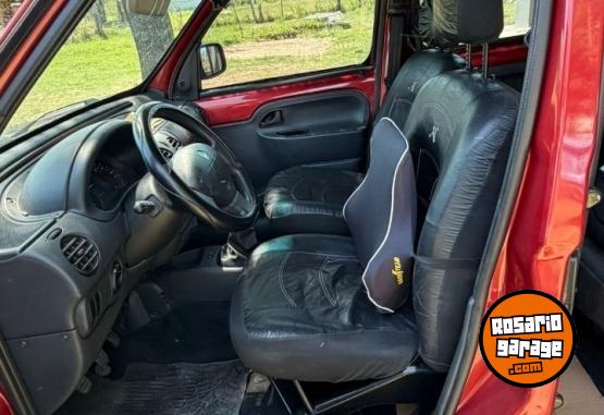 Utilitarios - Renault Kangoo 2017 Nafta 138000Km - En Venta