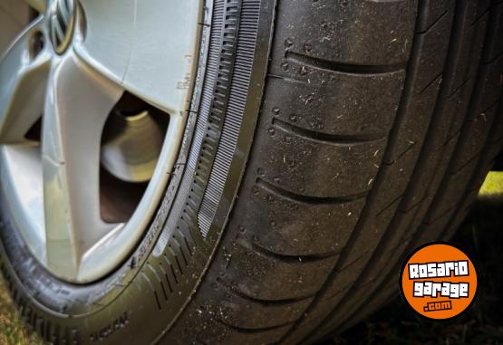 Autos - Volkswagen Vento 2.5 / Bora Golf TSI 2012 Nafta 132000Km - En Venta