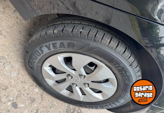 Autos - Chevrolet Onix 2020 Nafta 70000Km - En Venta