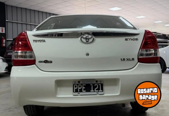 Autos - Toyota Etios XLS 2016 Nafta 110000Km - En Venta