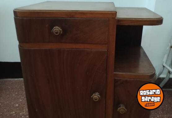 Hogar - C�moda con espejo y mesa de luz - En Venta